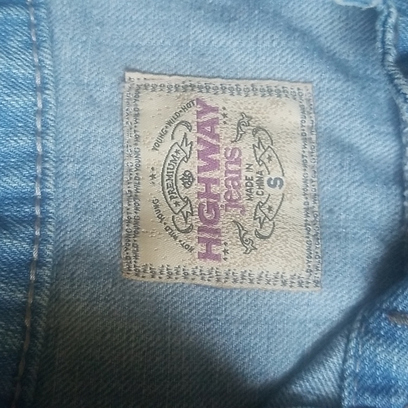 Women's Cropped Denim Jacket size Small - Picture 7 of 9